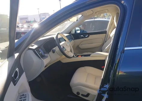 2023 Volvo Xc60 B5 Core из США, поврежденный, VIN YV4L12DV2P1254581